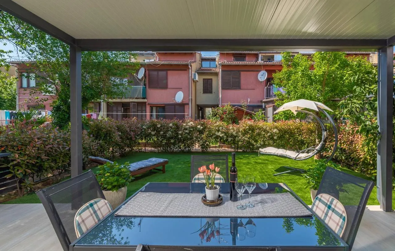Apartment Pina Rovinj 0*,